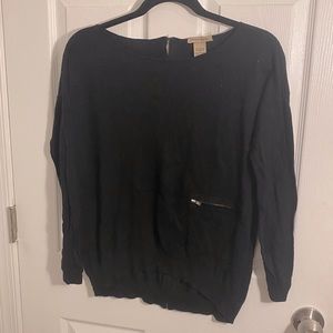 VERTICAL DESIGN black zipper back pocket sweater